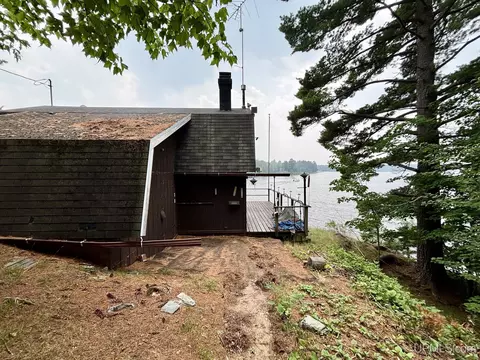 Exterior - 401 N Basin, Ishpeming, MI 49849 photo 4 of 9