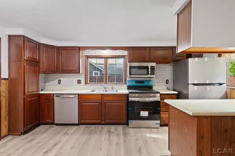 Kitchen - 102 N Division, Tecumseh, MI 49286 photo 2 of 3