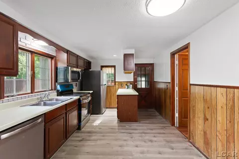 Entry Way - 102 N Division, Tecumseh, MI 49286 photo 1 of 2