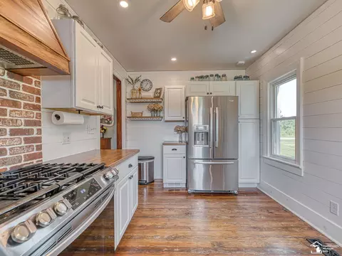 Kitchen - 4803 Colf, Carleton, MI 48117 photo 2 of 5