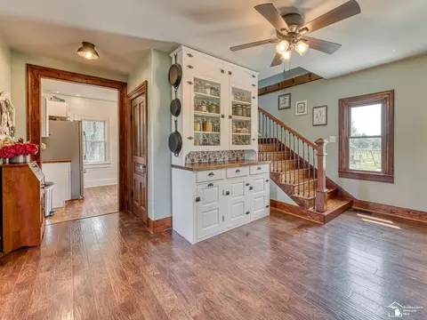 Entry Way - 4803 Colf, Carleton, MI 48117 photo 3 of 6