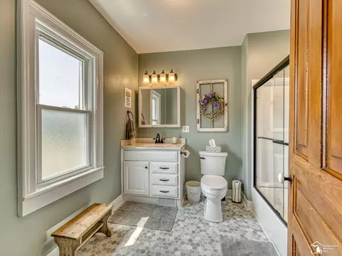 Bath - 4803 Colf, Carleton, MI 48117 photo 1 of 3
