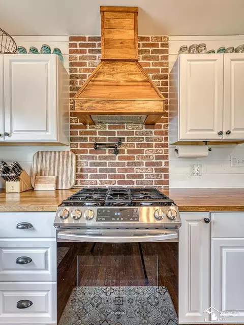 Kitchen - 4803 Colf, Carleton, MI 48117 photo 5 of 5