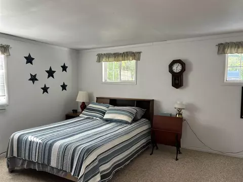 Bedroom - 1777 E Pratt Lk, Gladwin, MI 48624 photo 4 of 5