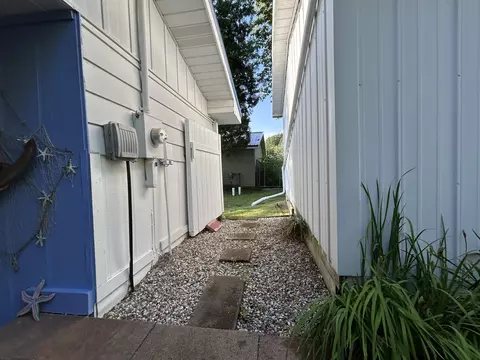 Exterior - 1777 E Pratt Lk, Gladwin, MI 48624 photo 7 of 11