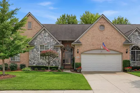 2660 Ridgecrest, Shelby Township, MI 48316