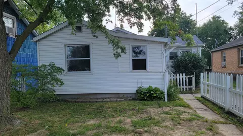 Exterior - 751 James, Adrian, MI 49221 photo 5 of 5