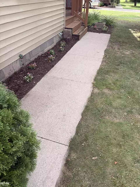 Exterior - 520 Sheldon, Algonac, MI 48001 photo 5 of 9