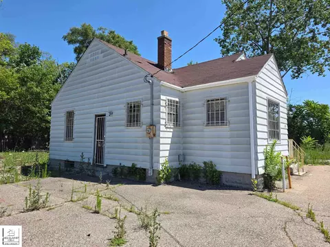 3106 W Pierson, Flint, MI 48504 photo 2