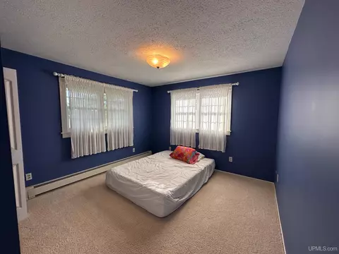 Bedroom - 1515 Glenwood, Ishpeming, MI 49849 photo 6 of 8