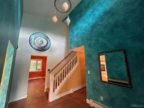 Entry Way - 1515 Glenwood, Ishpeming, MI 49849 photo 1 of 6
