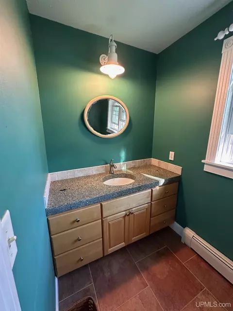 Bath - 1515 Glenwood, Ishpeming, MI 49849 photo 1 of 9