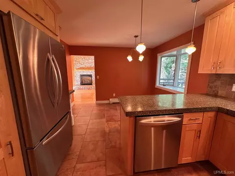 Kitchen - 1515 Glenwood, Ishpeming, MI 49849 photo 6 of 8