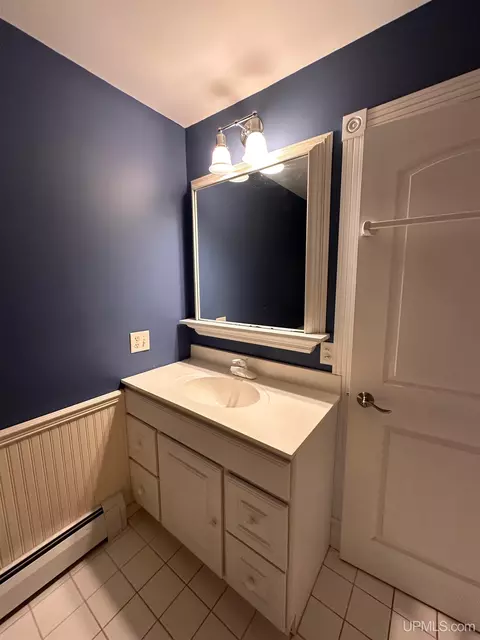Bath - 1515 Glenwood, Ishpeming, MI 49849 photo 6 of 9