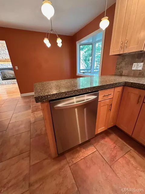 Kitchen - 1515 Glenwood, Ishpeming, MI 49849 photo 8 of 8
