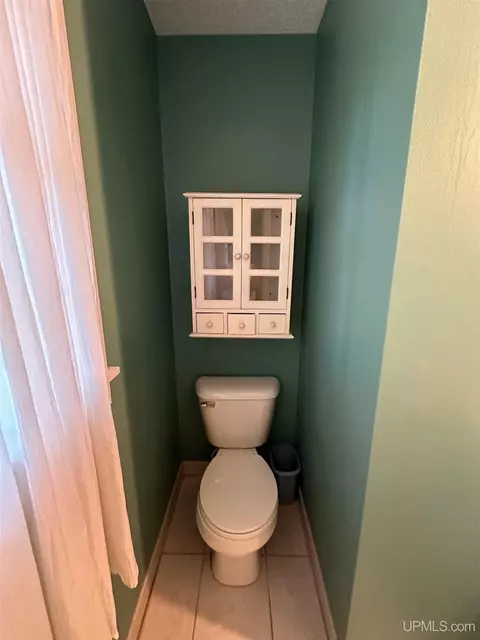 Bath - 1515 Glenwood, Ishpeming, MI 49849 photo 4 of 9