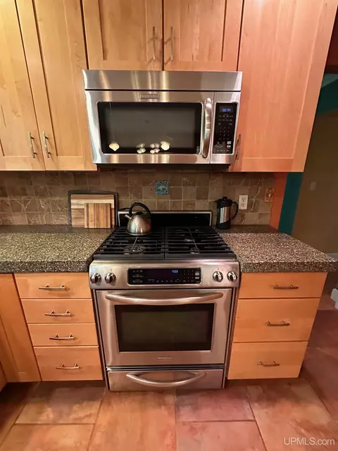Kitchen - 1515 Glenwood, Ishpeming, MI 49849 photo 5 of 8
