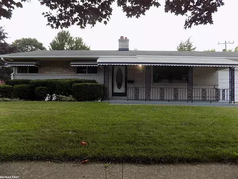 36415 Winterset, Clinton Township, MI 48035
