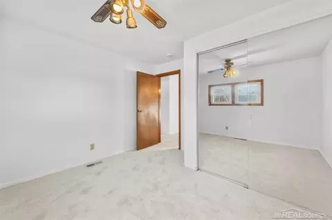 Bedroom - 69455 Hicks, Armada, MI 48005 photo 2 of 7