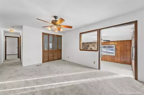 Living - 69455 Hicks, Armada, MI 48005 photo 4 of 6