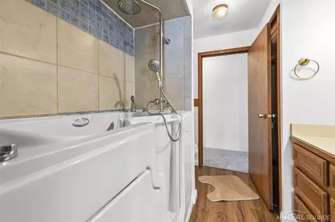 Bath - 69455 Hicks, Armada, MI 48005 photo 2 of 2