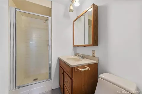 Bath - 69455 Hicks, Armada, MI 48005 photo 1 of 2