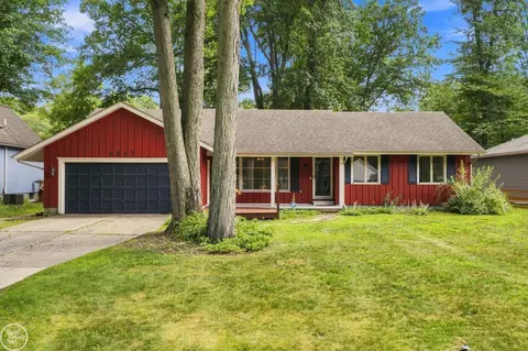 4247 Old Frg, Fort Gratiot, MI 48059