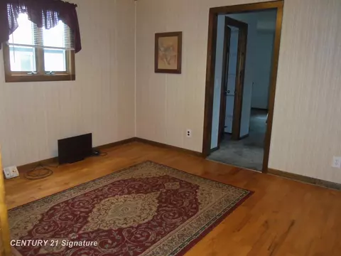 Living - 5127 Arbor, Flint, MI 48506 photo 1 of 3