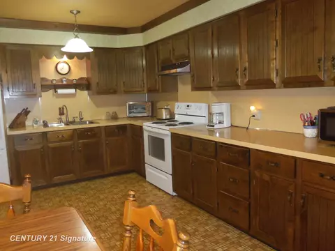 Kitchen - 5127 Arbor, Flint, MI 48506 photo 1 of 2
