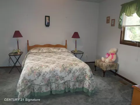 Bedroom - 5127 Arbor, Flint, MI 48506 photo 2 of 3