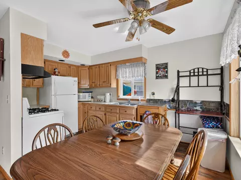 Kitchen - 3892 E Thendara, Gladwin, MI 48624 photo 2 of 2