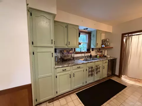 Kitchen - 236 Ready, Ishpeming, MI 49849 photo 2 of 3