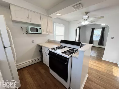 Kitchen - 426 E Webster, Ferndale, MI 48220 photo 4 of 5