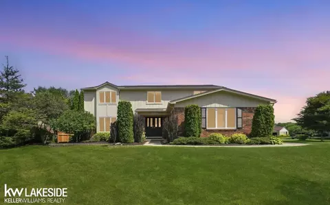 3392 Innsbrook, Rochester Hills, MI 48309