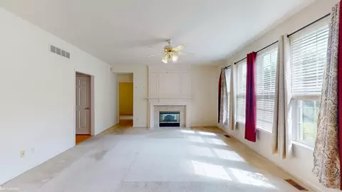 Living - 49554 Dunhill, Macomb, MI 48044 photo 2 of 6
