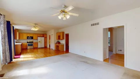 Living - 49554 Dunhill, Macomb, MI 48044 photo 3 of 6