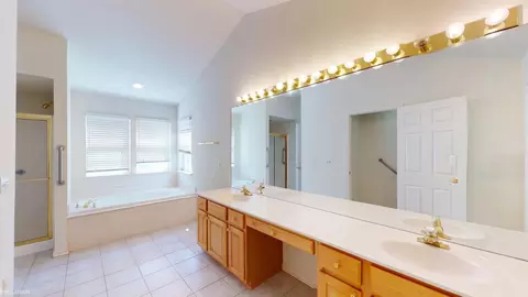Bath - 49554 Dunhill, Macomb, MI 48044 photo 4 of 6