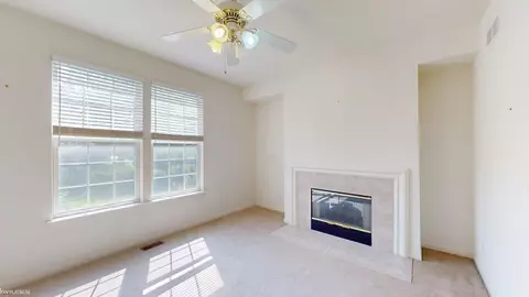 Living - 49554 Dunhill, Macomb, MI 48044 photo 5 of 6