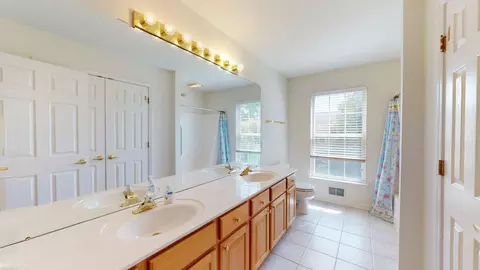 Bath - 49554 Dunhill, Macomb, MI 48044 photo 5 of 6