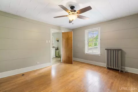 Bedroom - 326 W Barnum, Ishpeming, MI 49849 photo 5 of 6