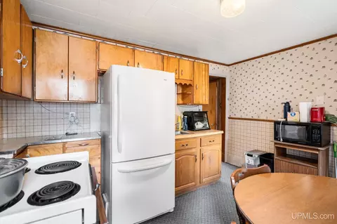 Kitchen - 326 W Barnum, Ishpeming, MI 49849 photo 1 of 5