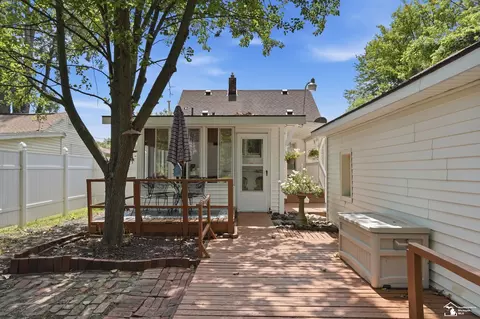 Exterior - 26396 Sibley, Romulus, MI 48174 photo 8 of 10