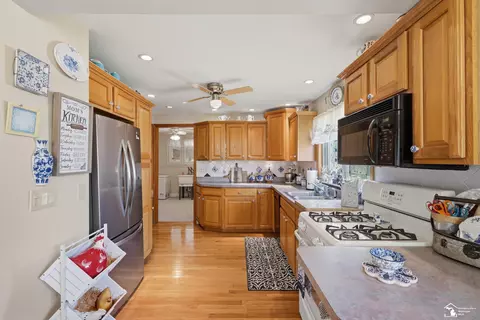 Kitchen - 26396 Sibley, Romulus, MI 48174 photo 1 of 5