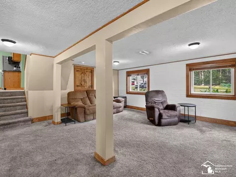 Living - 2389 Devonshire, Temperance, MI 48182 photo 1 of 1