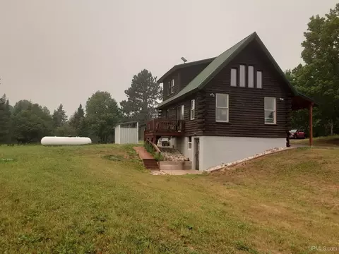 e6857 South Black River Road, Ironwood, MI 49938