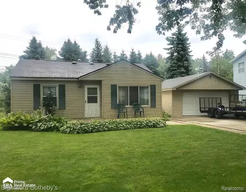 2816 Wisner, Waterford, MI 48329