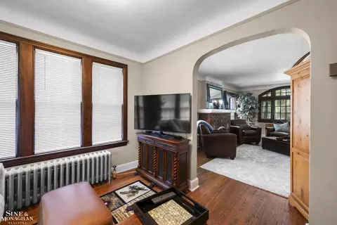 Living - 245 Ridgemont, Grosse Pointe Farms, MI 48236 photo 5 of 5