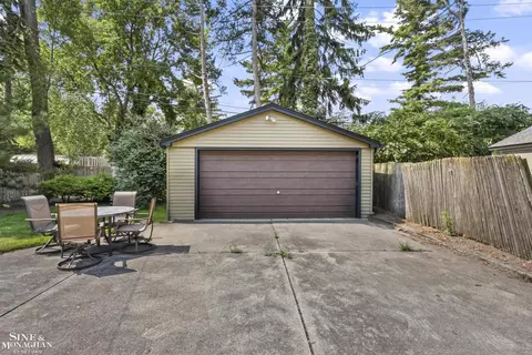 Other - 245 Ridgemont, Grosse Pointe Farms, MI 48236 photo 11 of 12