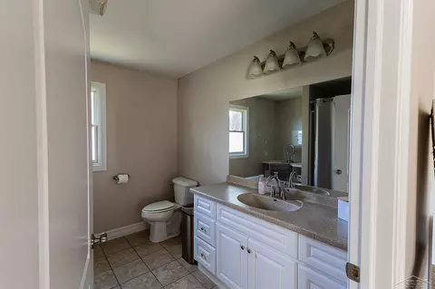 Bath - 2597 N Hemlock, Hemlock, MI 48626 photo 1 of 2
