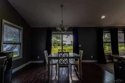 Dining - 2597 N Hemlock, Hemlock, MI 48626 photo 1 of 1
